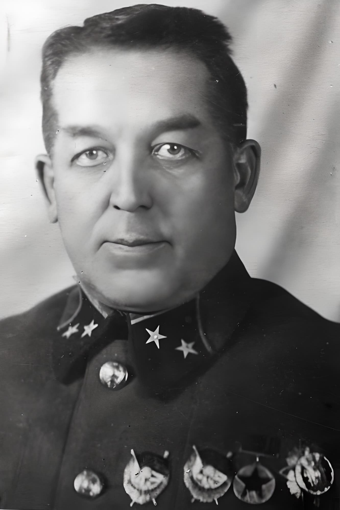 Кириченко Николай Яковлевич - командир 4-го гв.кк ЮФ, генерал-лейтенант