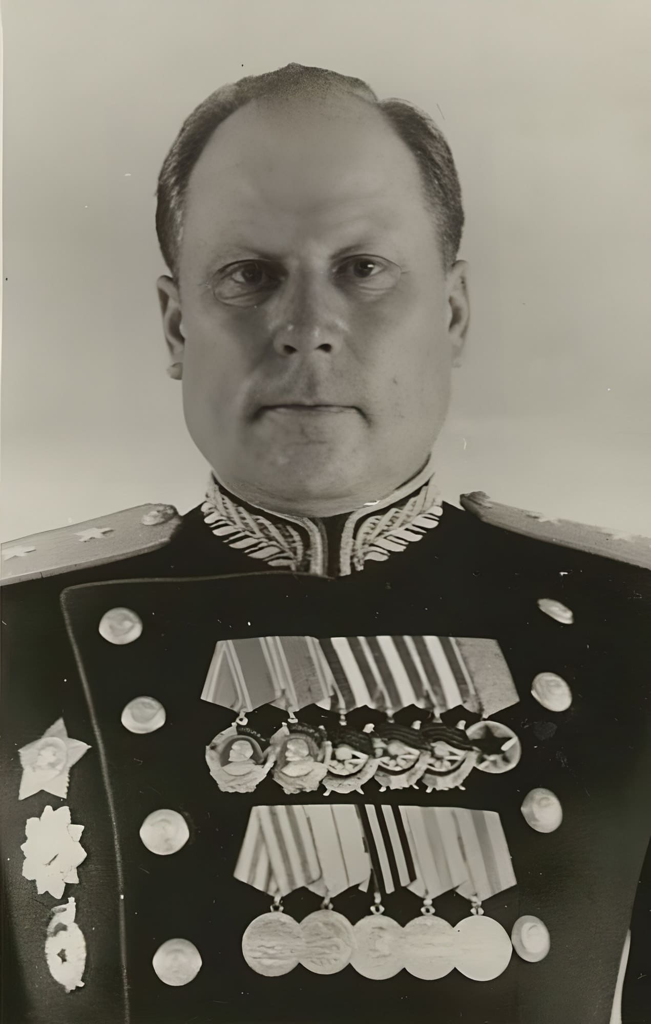 Руссиянов Иван Никитич - командир 1-го гв. мк ЮЗФ, генерал-лейтенант