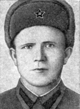 Смирнов Клавдий Константинович - командир мотоциклетного отделения 62-го омцб 4-го гв. мк 4-го УкрФ, сержант