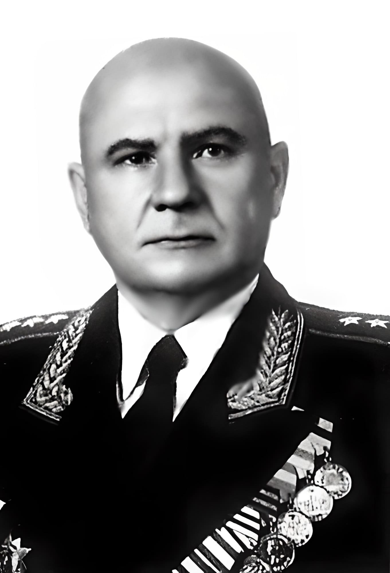 Толстиков Олег Викторович - командир 9-го сак, генерал-майор авиации