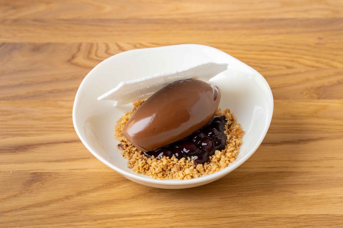 Шоколадный ганаш с черной смородиной