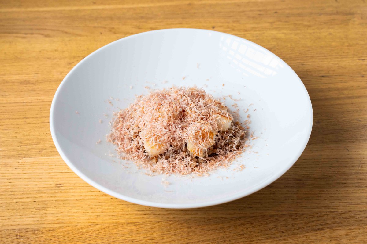 Гребешки с гречей и копченой утиной грудкой