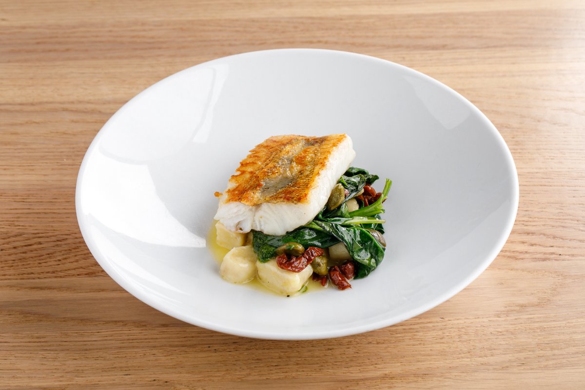 Судак с ньокки  и шпинатом