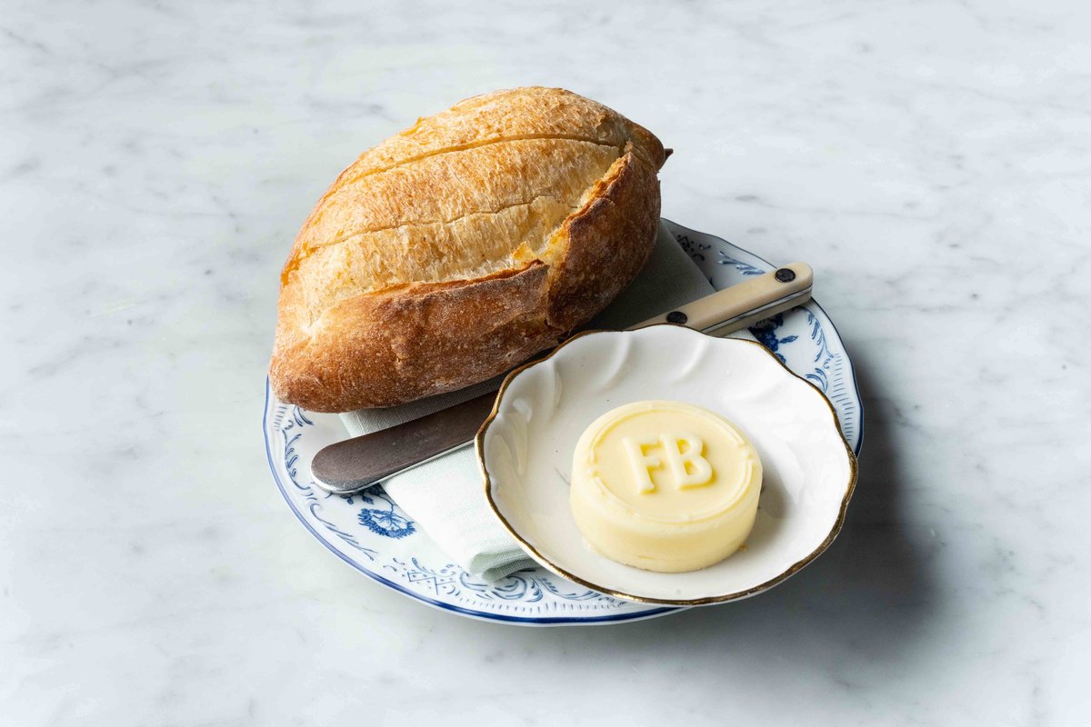 Багет с маслом