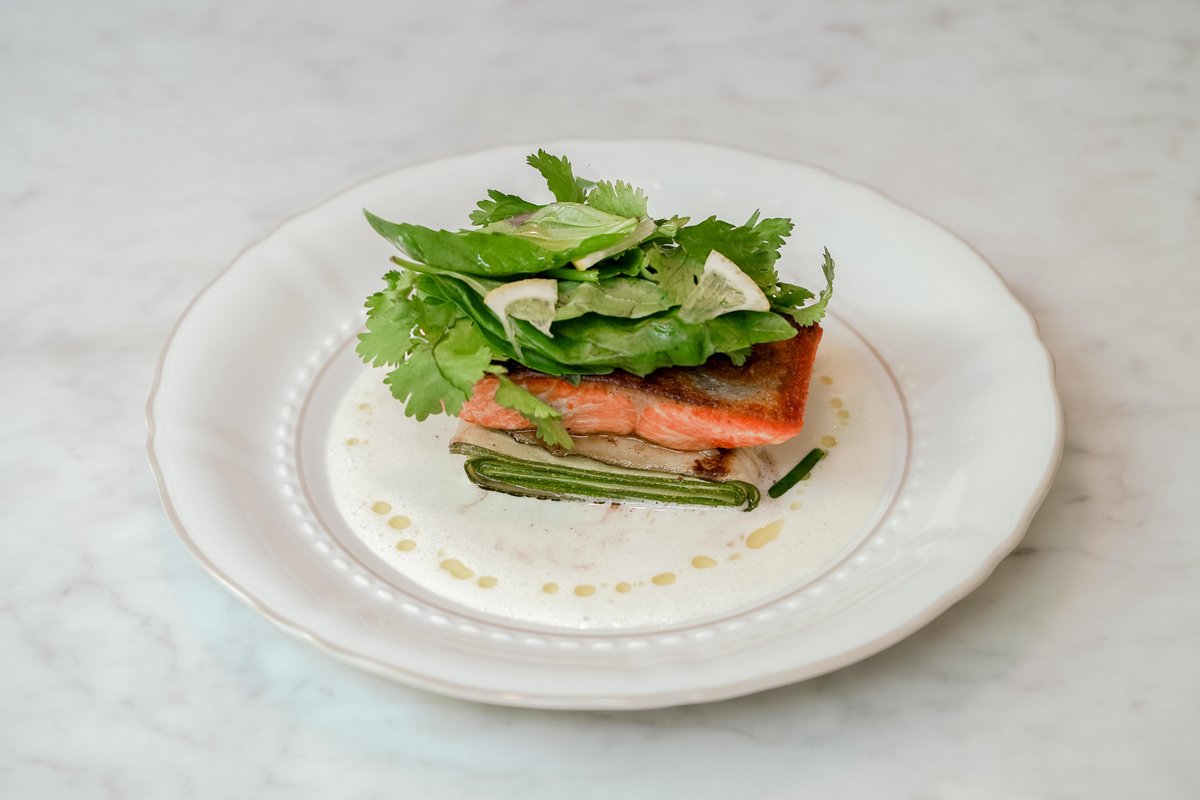 Форель на гриле с соусом из горгонзолы