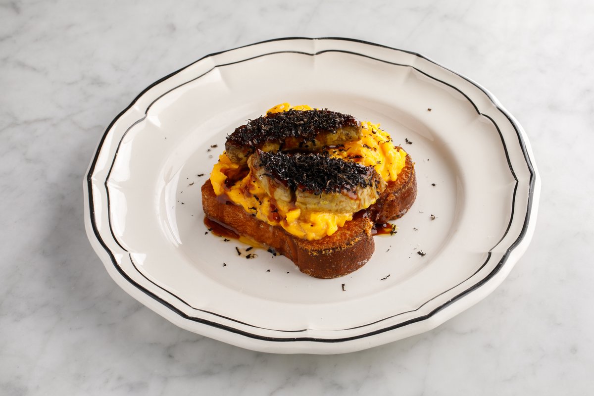 Скрембл с фуа-гра и чёрным трюфелем