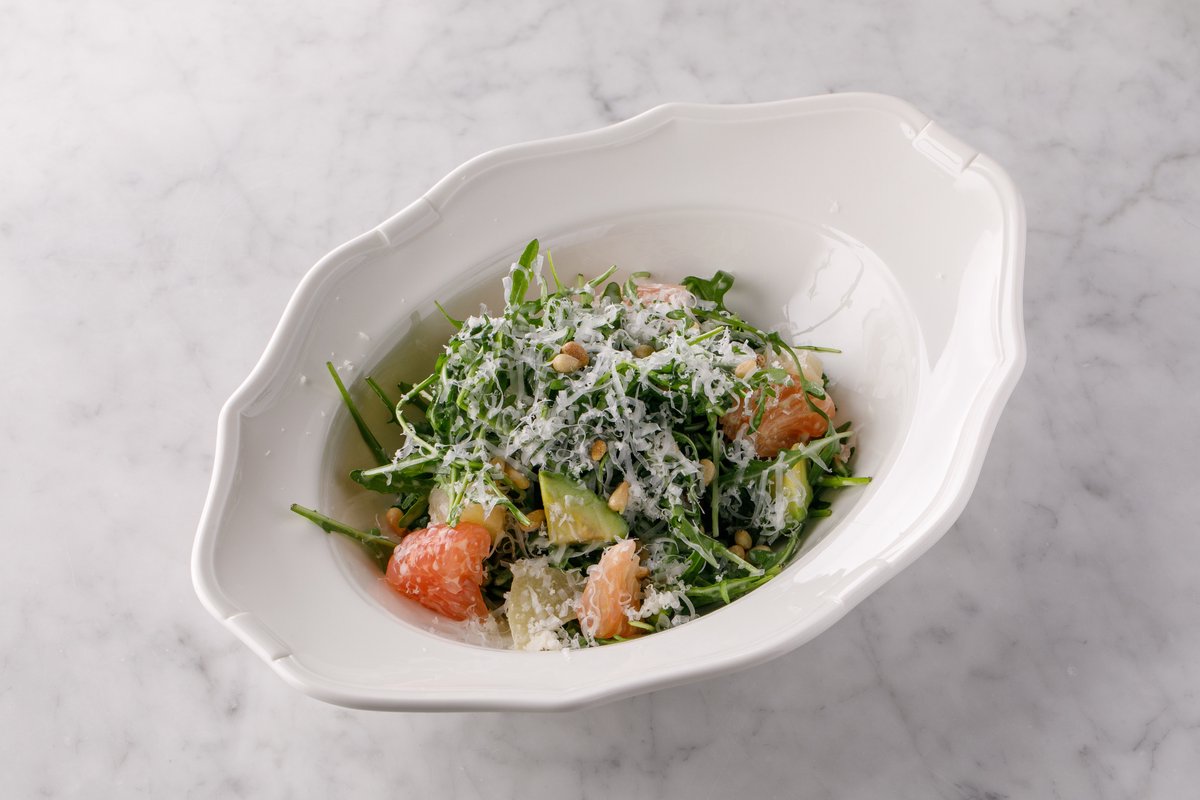 Салат с руколой и грушей