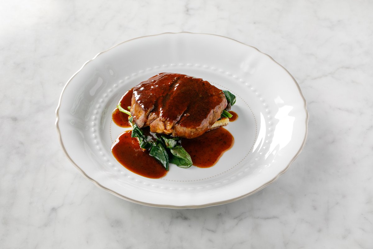 Стейк Торнедо с трюфельным соусом