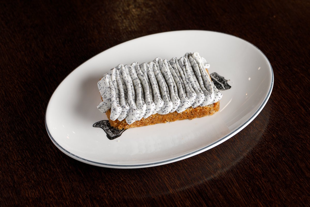 Маковый кекс с ванильным кремом