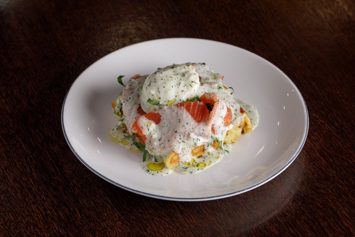 Картофельная вафля с форелью