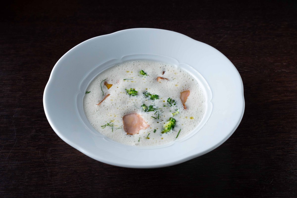 Велюте с копченым лососем и брокколи