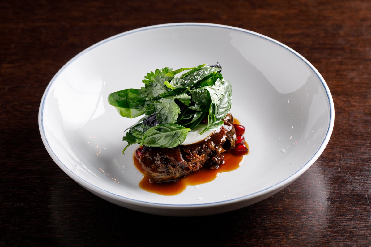 Щека с травами и гранатом