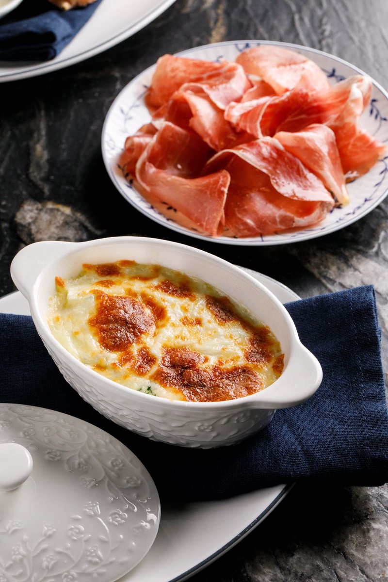 Яйцо кокот с пармской ветчиной