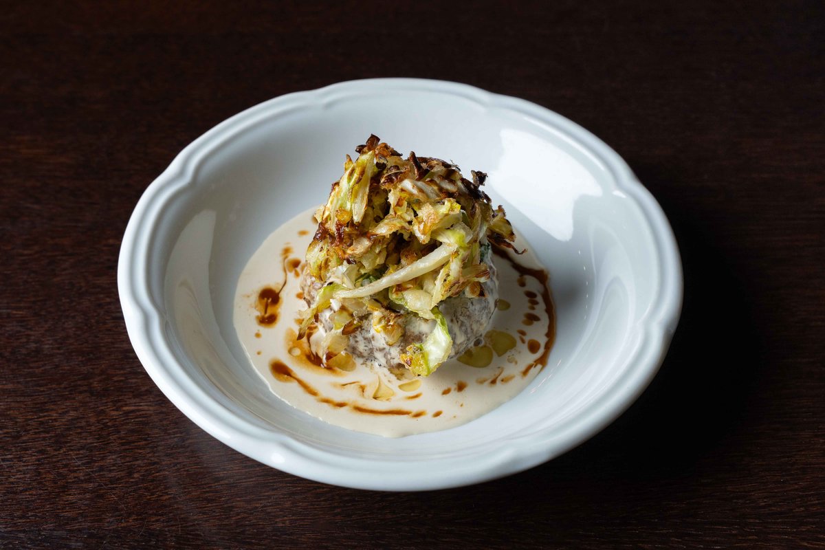 Котлета из ягненка с чесночным соусом