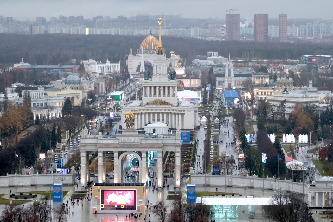 Вднх когда построена. Строительство ВДНХ.