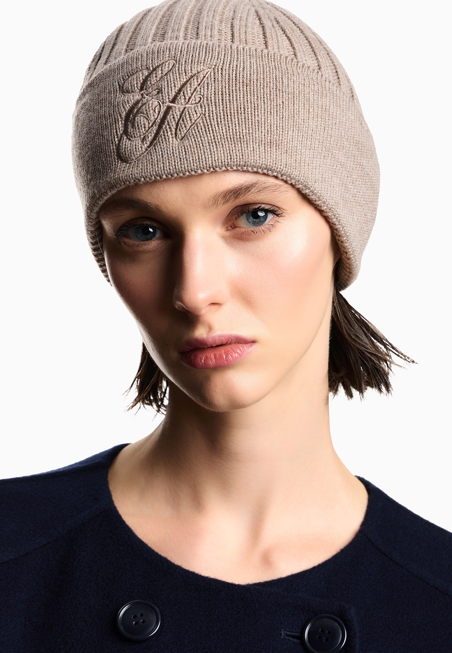 

Шапка EMPORIO ARMANI, Бежевый, Бежевый