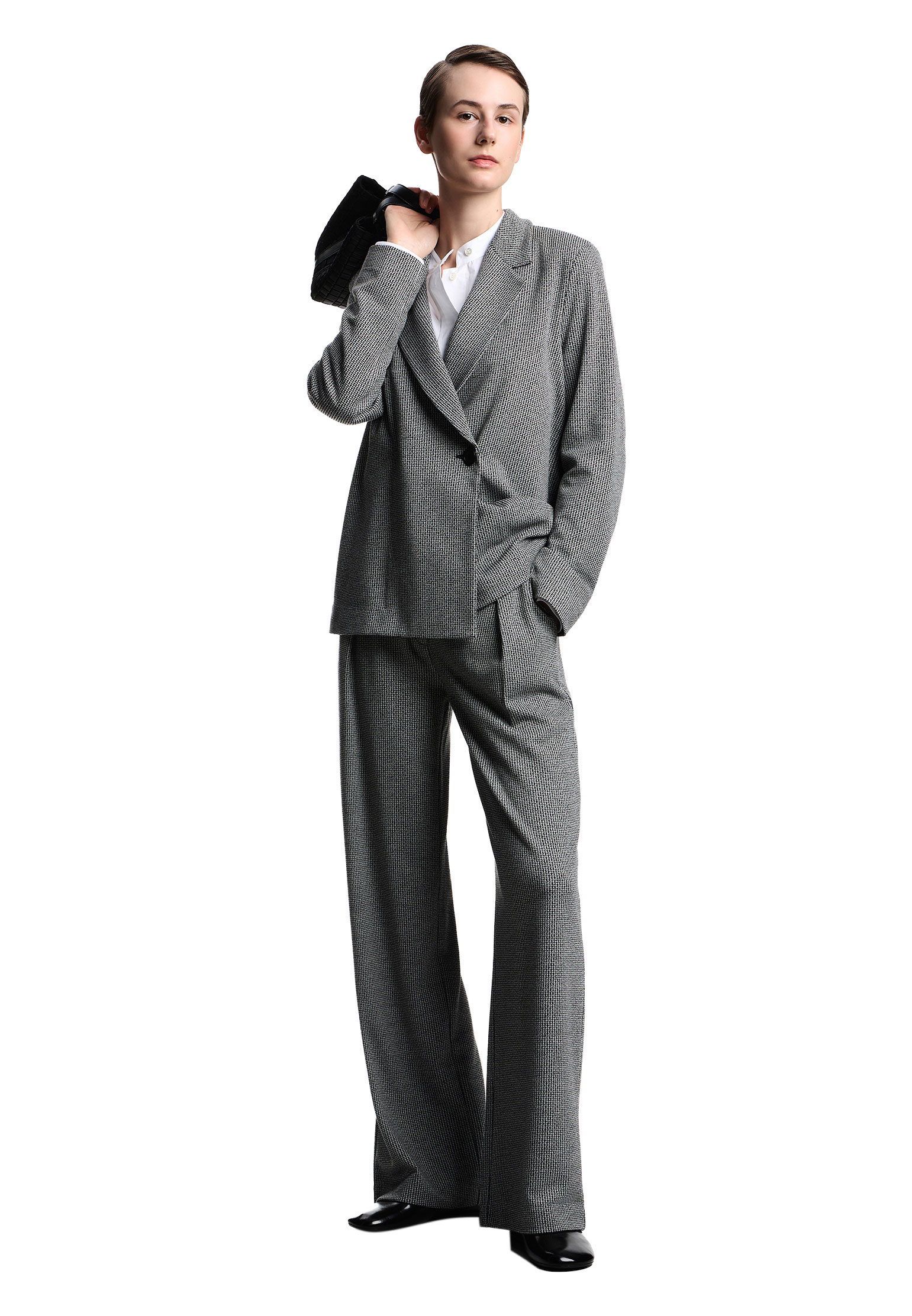 Костюм EMPORIO ARMANI 147900₽