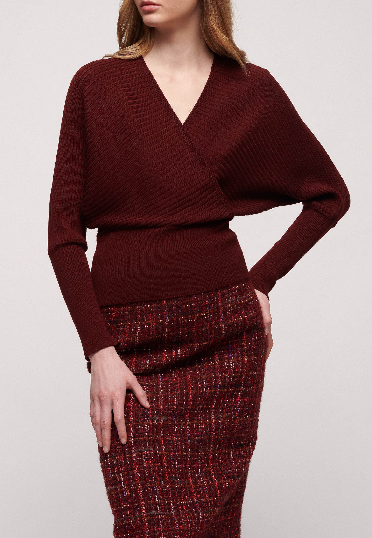 Пуловер LUISA SPAGNOLI бордового цвета