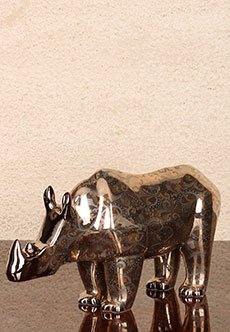 Декоративная статуэтка носорога из флорентийского фарфора и 14-каратного золота STEFANO RICCI