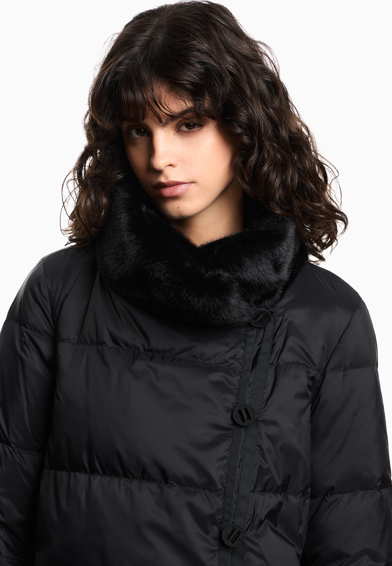 

Пуховик EMPORIO ARMANI, Черный, Черный