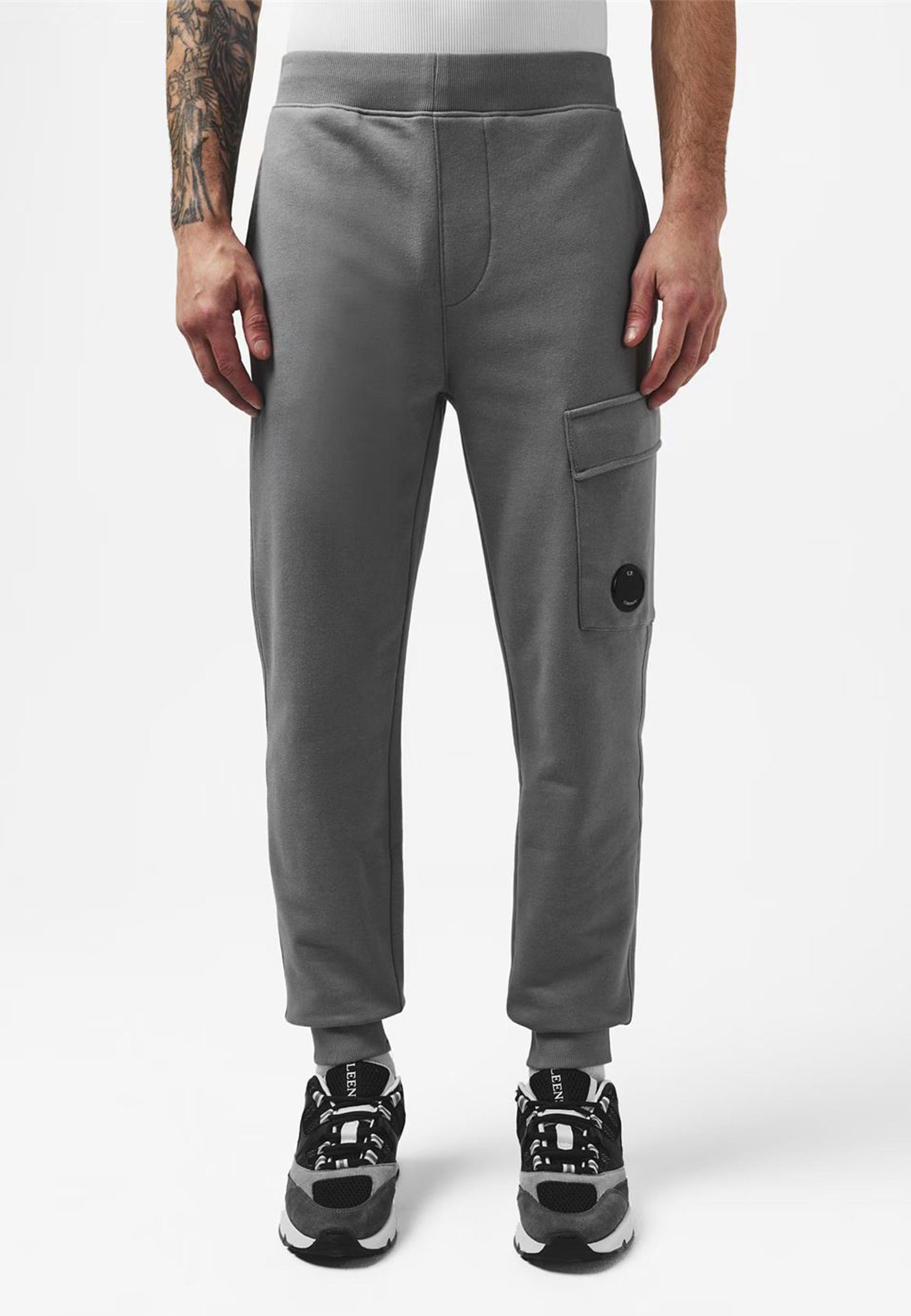 Брюки CP COMPANY 25900₽