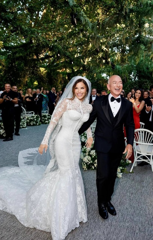 Лорен Санчес в свадебном платье Dolce & Gabbana