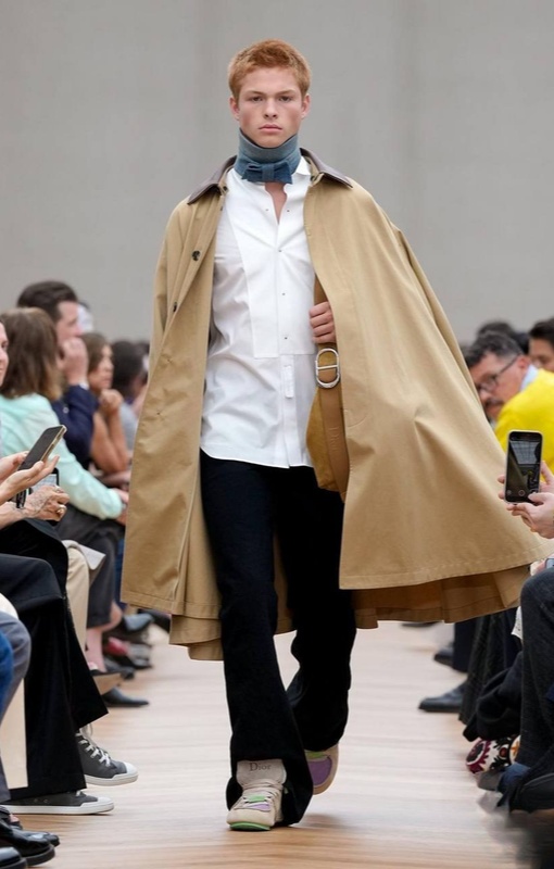 Оверсайз тренч Dior