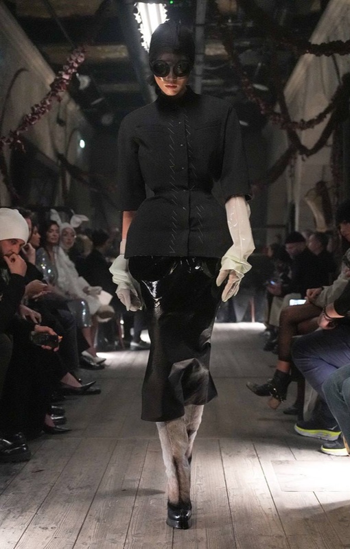 Весна лето 2024 Maison Margiela 