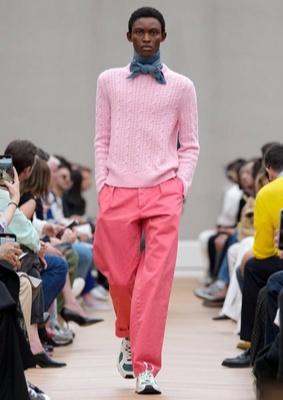 Образ для мужчин в розовых оттенках Dior