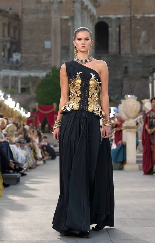Элегантный образ Dolce & Gabbana