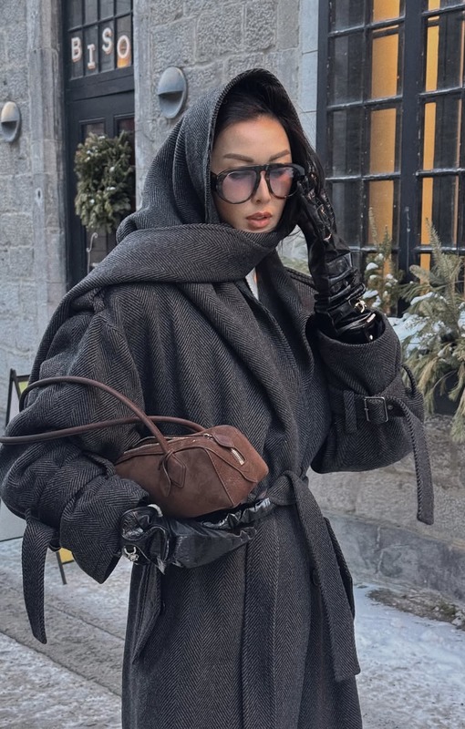 Chriselle Lim в сером пальто
