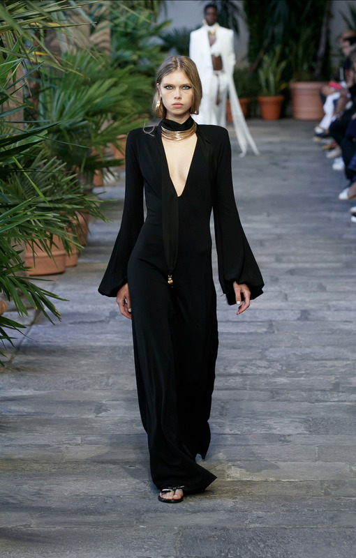 Черное платье с объемными рукавами Luisa Spagnoli