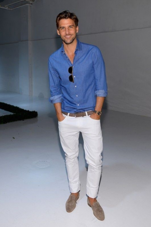 Мужской образ с белыми джинсами