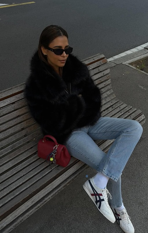Emelie Natascha Lindmark в укороченной шубе