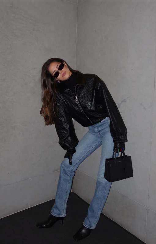 Lola Rosee в кожаном бомбере