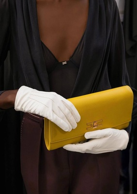 Горчичный клатч Elisabetta Franchi