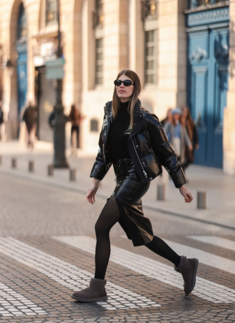 Вероника Хайльбруннер на Неделе моды в Париже осень/зима 2022-2023