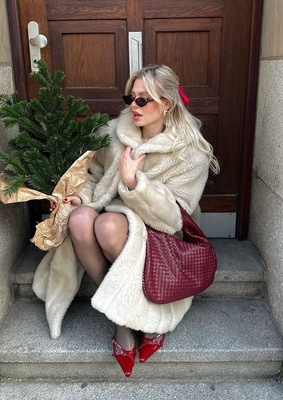 Linda Sza в шубе