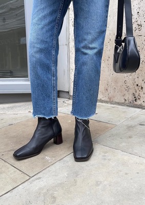 Женские сапоги