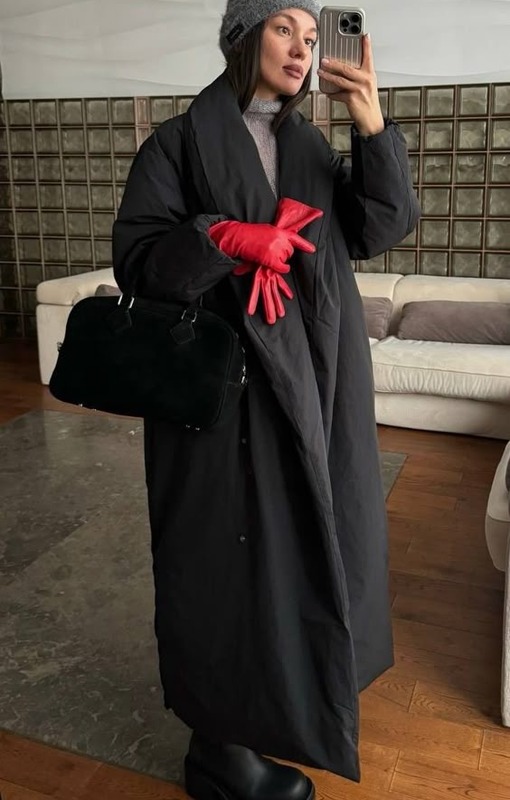 Азалия Ломакина в зимнем образе