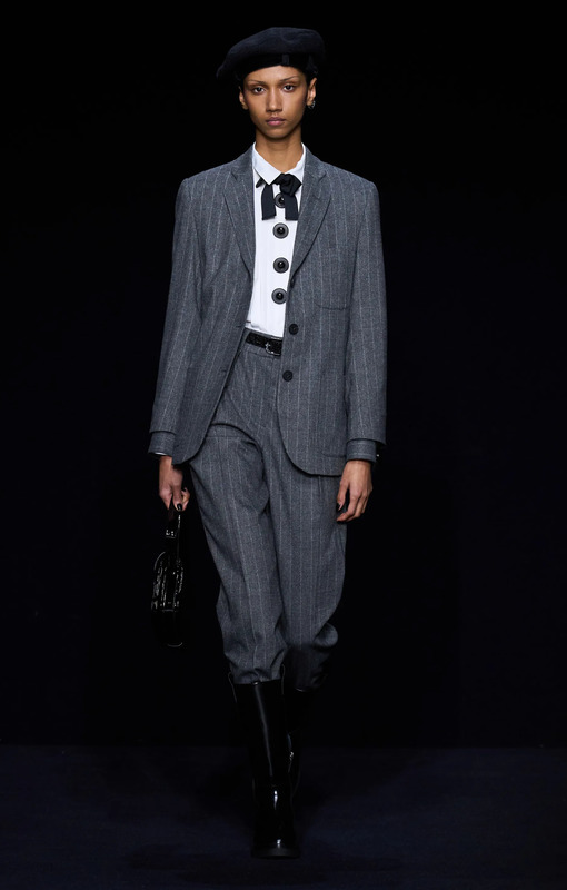 Костюм в полоску Emporio Armani
