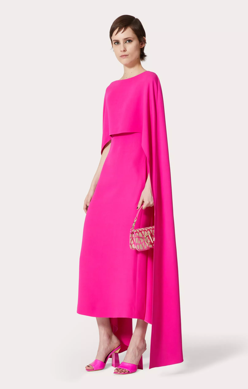 Розовое платье Valentino
