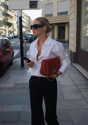 Claire Rose Cliteur в классической рубашке