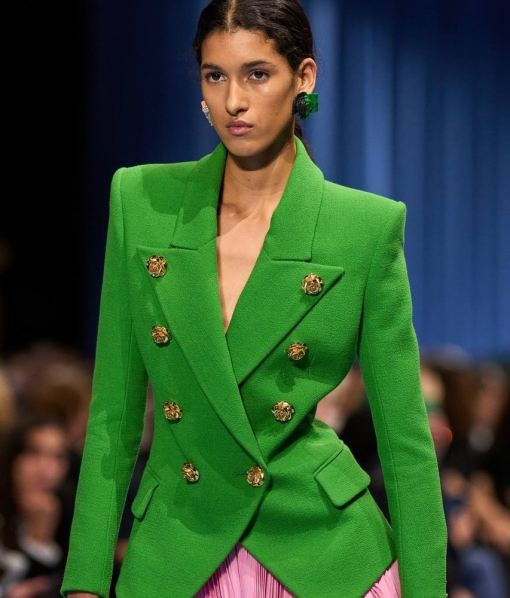 Зеленый двубортный пиджак