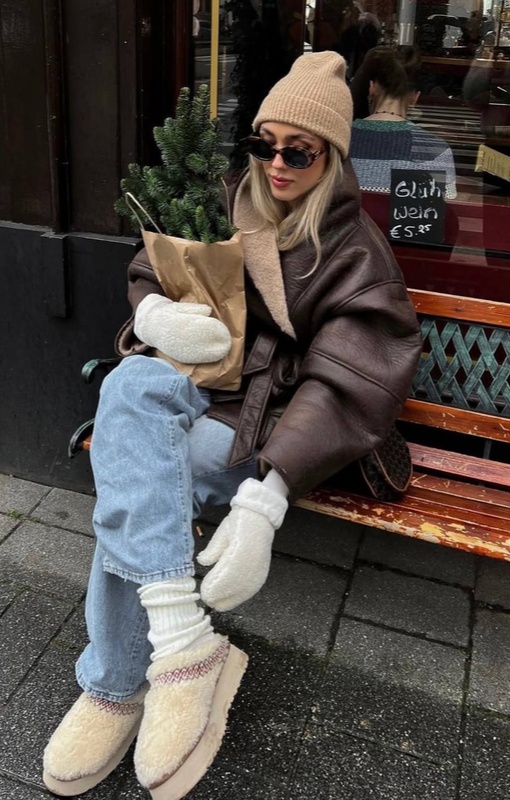 Sophie Kremerв меховых уггах