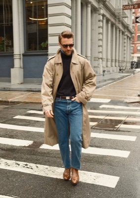 Ben Brewster в тренче