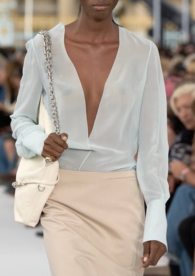 Блуза с глубоким вырезом Givenchy