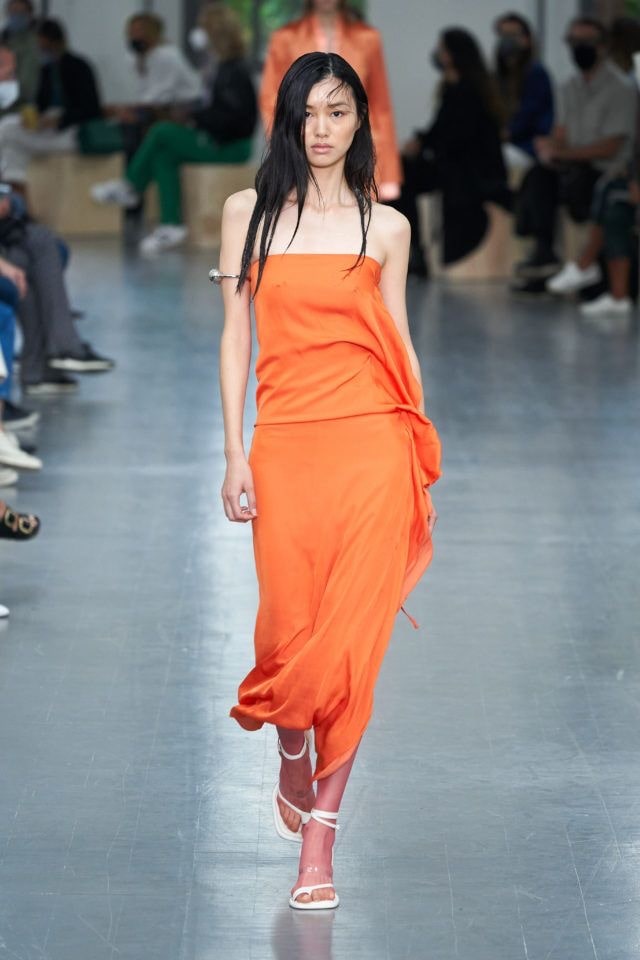 Оранжевое платье от Sportmax