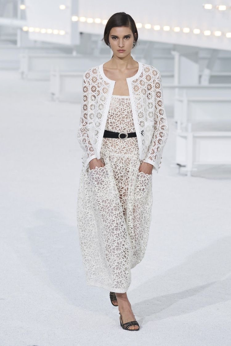 Кружевное платье от Chanel