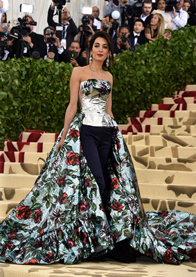 Платье Амаль Клуни